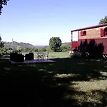 La Grange D'emile Gites, Roulottes Et Piscine
