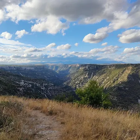 La Grange D'emile Gites, Roulottes Et Piscine