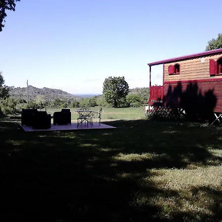 La Grange D'emile Gites, Roulottes Et Piscine