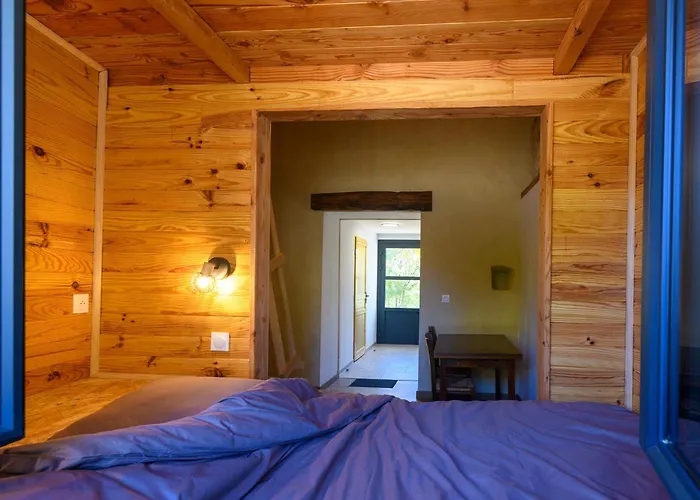 La Grange D'emile Gites, Roulottes Et Piscine Кемпинг Blandas